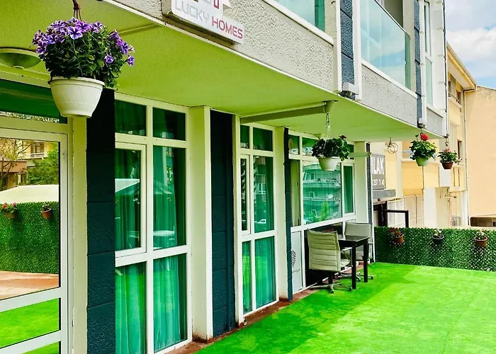 아파트 Lucky Homes